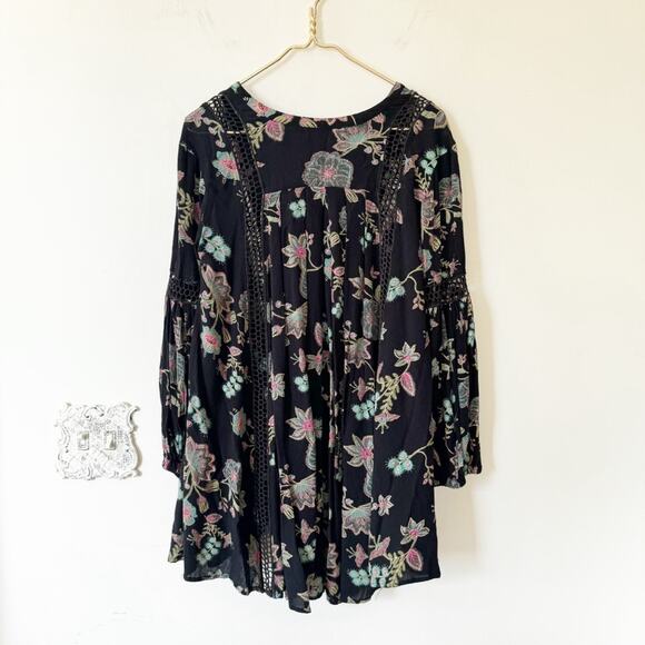 Free People Just the Two of Us Boho Crochet Lace Black and Pink Floral Tunic S - Picture 5 of 12